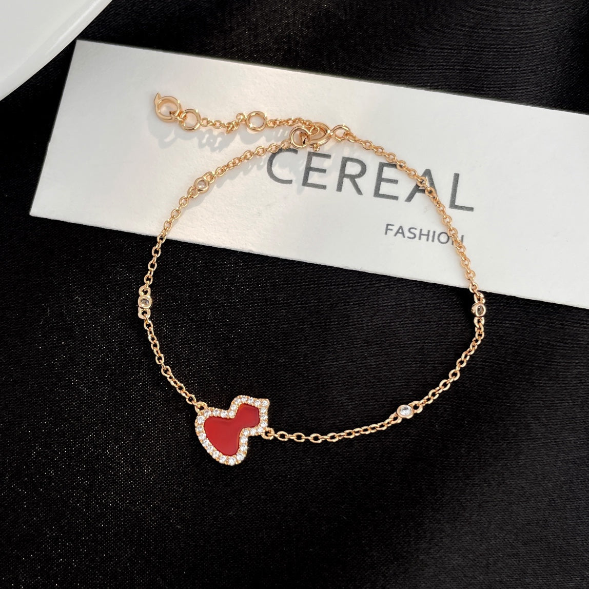 QEELIN WULU DIAMOND 1 MOTIF PINK GOLD BRACELET